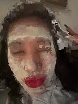 Snapshot of BunnyYT chatting on June 11, 3:04 am BunnyYT online show from June 11, 3:04 am