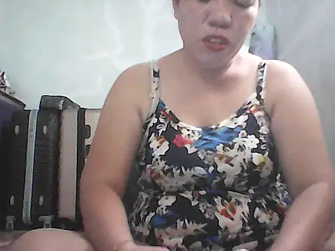 Snapshot of sweet_lhyn chatting on March 2, 3:41 am sweet lhyn online show from March 2, 3:41 am
