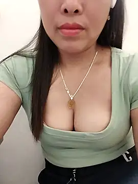 Snapshot of 01_ANNA_01 chatting on April 29, 6:03 pm 01 ANNA 01 online show from April 29, 6:03 pm