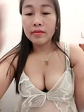 Snapshot of 01_ANNA_01 chatting on May 1, 12:48 am 01 ANNA 01 online show from May 1, 12:48 am