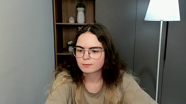 MyrlZangger online show from February 25, 8:35 am