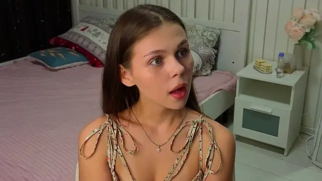 EarthaLevra online show from March 28, 8:08 pm