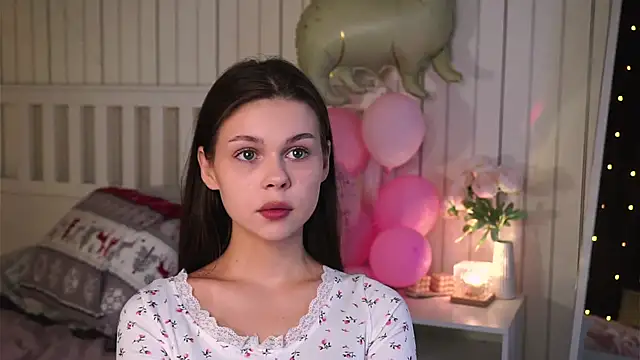 EarthaLevra online show from April 9, 6:35 pm