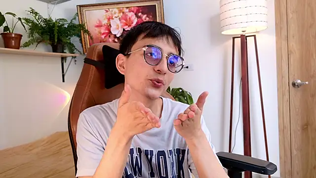 Sr evann online show from March 22, 4:21 pm