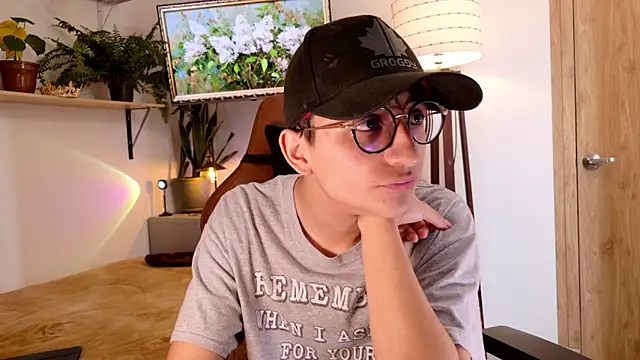 Sr evann online show from April 4, 4:04 pm