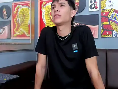 AronTawers online show from March 4, 8:04 pm