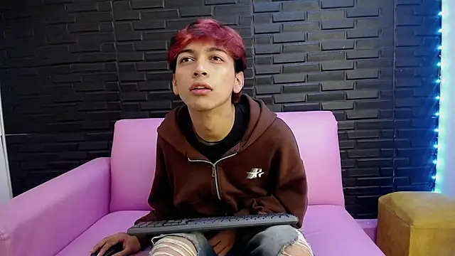 DanteLux online show from March 2, 2:57 pm