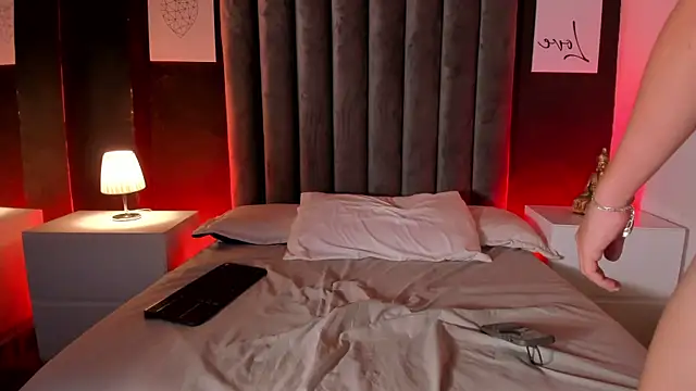 Snapshot of Isaac_Grey chatting on May 26, 7:54 pm Isaac Grey online show from May 26, 7:54 pm