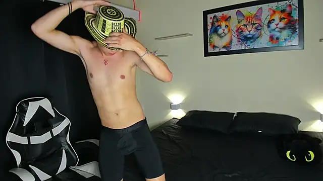 Snapshot of geodymack07 chatting on February 24, 6:17 pm geodymack07 online show from February 24, 6:17 pm