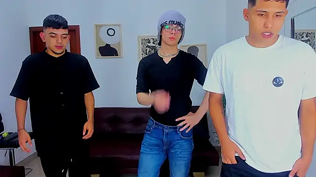 nobodyknows01 online show from March 2, 7:54 pm