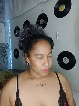 Snapshot of medusafox_ chatting on July 3, 4:52 am medusafox online show from July 3, 4:52 am