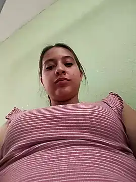 Snapshot of MaskedLatinaX chatting on April 30, 8:04 pm MaskedLatinaX online show from April 30, 8:04 pm