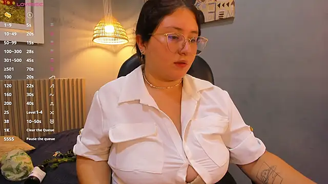 sienna cavalli online show from March 1, 12:40 pm