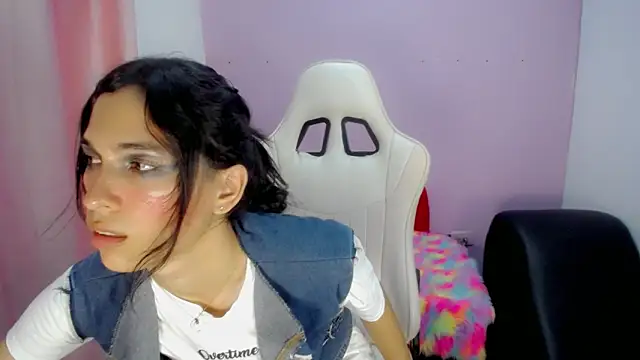 Larry craft online show from February 27, 8:20 pm