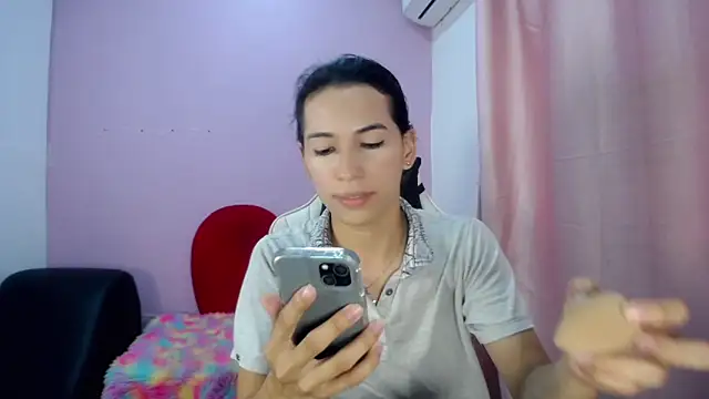 Larry craft online show from March 26, 8:14 pm