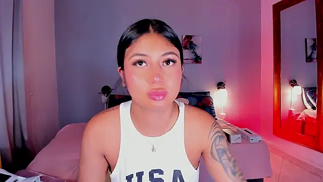 KimTaylorW online show from July 17, 7:41 pm