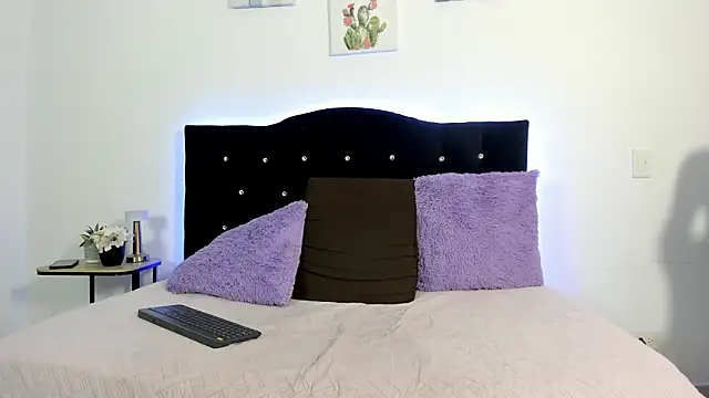 Eros Lux online show from March 8, 10:46 pm