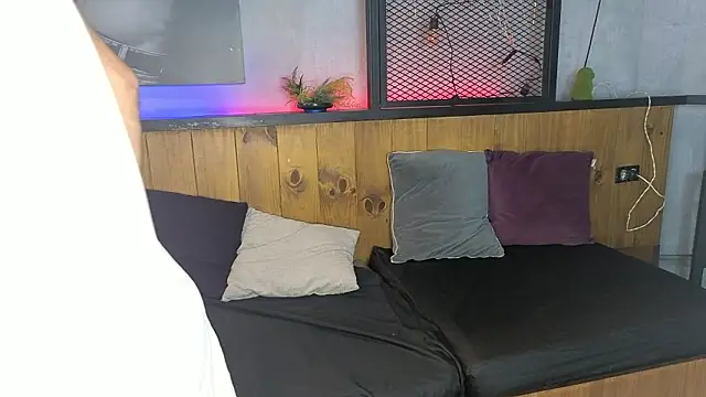 Snapshot of Angelo_Jag chatting on February 26, 7:24 pm Angelo Jag online show from February 26, 7:24 pm