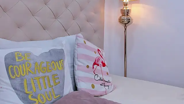 nina joyce online show from March 3, 7:42 pm