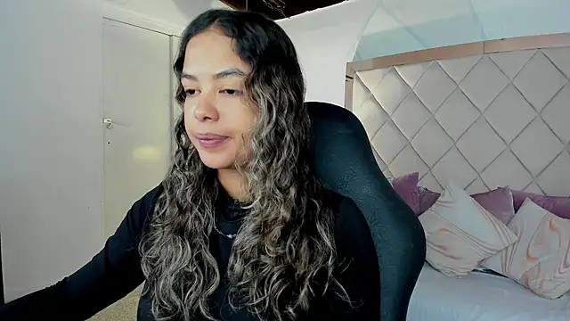 Snapshot of dulce_lyraa1 chatting on February 27, 4:23 am dulce lyraa1 online show from February 27, 4:23 am