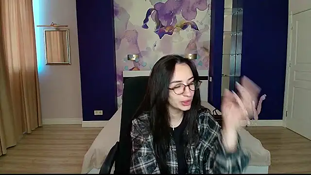 Snapshot of AmandaRaysi chatting on March 23, 8:18 am AmandaRaysi online show from March 23, 8:18 am