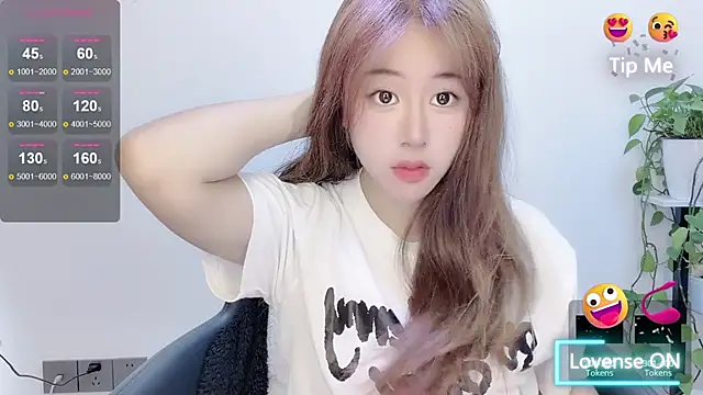Snapshot of Baixi-01 chatting on June 24, 5:06 am Baixi-01 online show from June 24, 5:06 am
