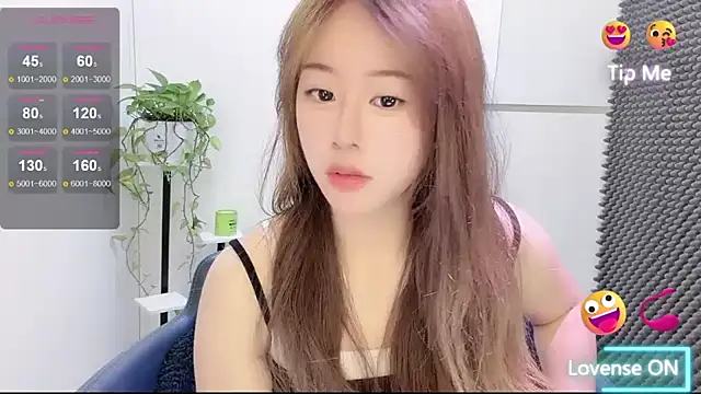 Snapshot of Baixi-01 chatting on July 11, 1:14 pm Baixi-01 online show from July 11, 1:14 pm