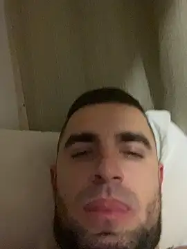 Snapshot of VANYA1997 chatting on February 27, 7:47 pm VANYA1997 online show from February 27, 7:47 pm