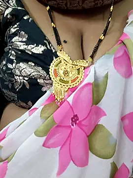 Snapshot of Sofiaa_09 chatting on March 1, 5:15 pm Sofiaa 09 online show from March 1, 5:15 pm