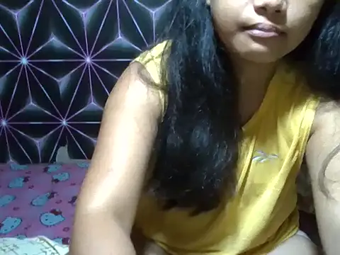 Snapshot of Flowerbebe chatting on April 18, 7:58 pm Flowerbebe online show from April 18, 7:58 pm