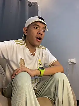 Snapshot of asian_darlingcummersxXx chatting on March 1, 1:46 pm asian darlingcummersxXx online show from March 1, 1:46 pm