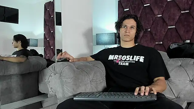 TonyBenedetti online show from April 14, 8:26 pm