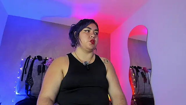 lilith velvet  online show from March 27, 1:33 pm