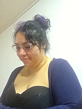 lilith velvet  online show from May 28, 2:14 pm