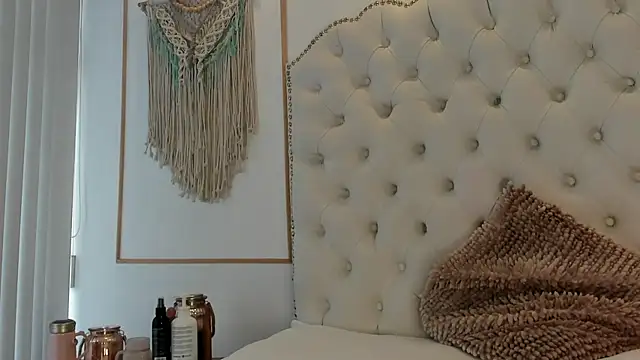 Snapshot of Sara_funy chatting on February 25, 12:26 pm Sara funy online show from February 25, 12:26 pm