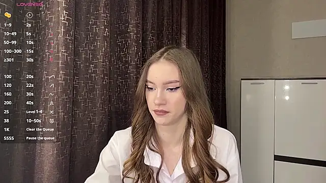 NuDonzze online show from April 28, 4:12 pm