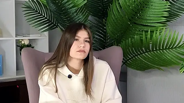 Snapshot of AnastaciaHazekamp chatting on February 25, 8:24 am AnastaciaHazekamp online show from February 25, 8:24 am