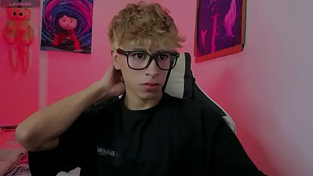 Ryan sweet online show from March 24, 12:15 am