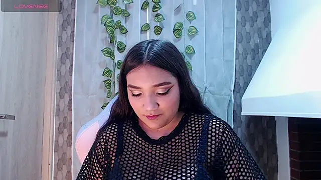 anyela donecm online show from March 30, 7:15 pm