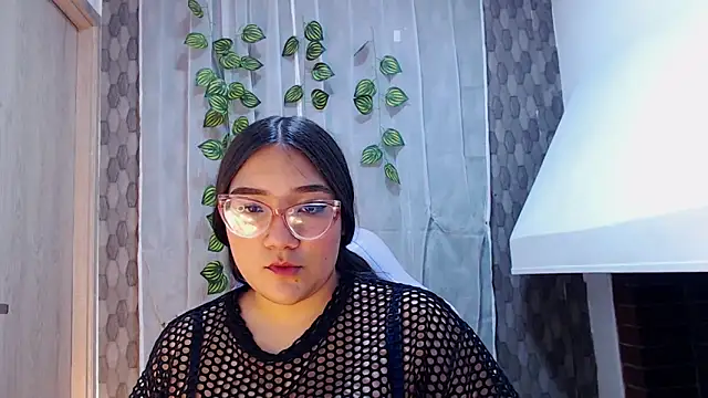 anyela donecm online show from April 8, 7:14 pm