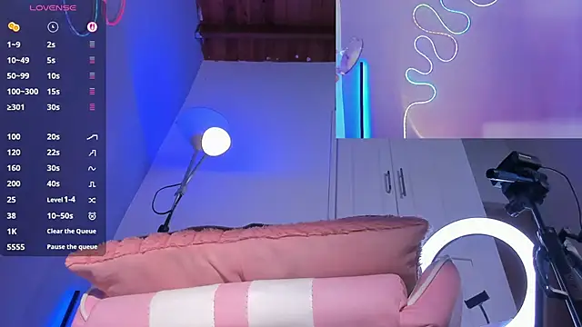 miacapone online show from March 20, 2:11 pm