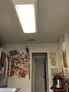 Snapshot of kingcali420 chatting on February 24, 7:34 pm kingcali420 online show from February 24, 7:34 pm