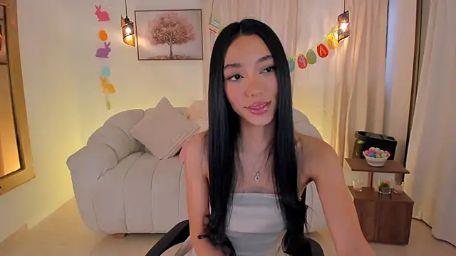 IsabellaLux  online show from April 3, 4:49 pm
