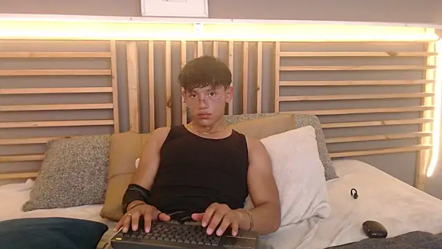 clark ken01 online show from March 3, 8:37 pm