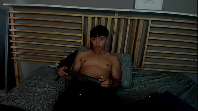Snapshot of clark_ken01 chatting on April 20, 9:38 pm clark ken01 online show from April 20, 9:38 pm