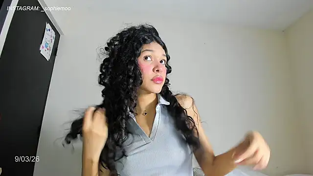 Sophiemoo  online show from March 9, 12:09 pm