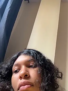 Sophiemoo  online show from June 18, 3:38 pm
