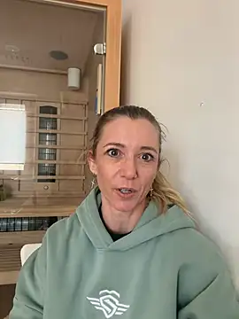 FitAnna online show from February 28, 1:23 pm