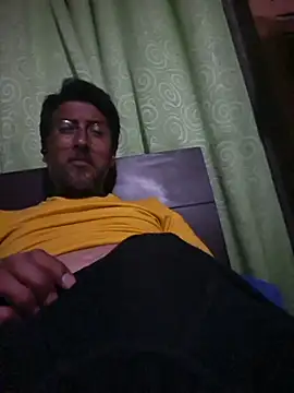 BRAD MATURE online show from March 3, 3:01 am