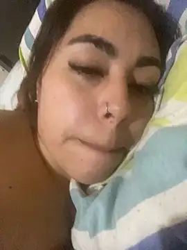 Snapshot of Redlucy chatting on February 25, 4:00 am Redlucy online show from February 25, 4:00 am